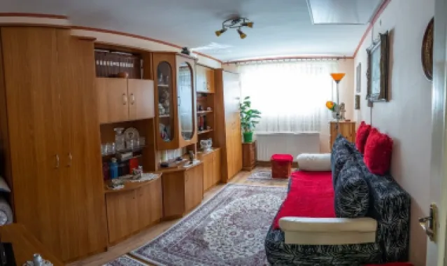 BRASADAS vinde casă cu etaj in zona Titulescu.