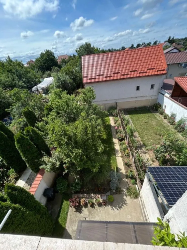 BRASADAS vinde casă cu etaj in zona Titulescu.
