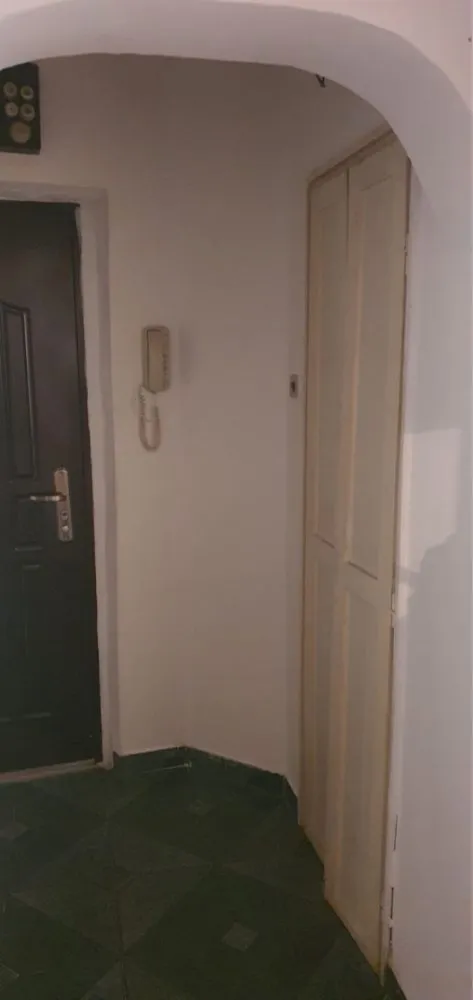 BRASADAS vinde ap 3 cam etaj 4/4 in Micro 16. - Agenția imobiliara BRASADAS vinde apartament cu 3 camere, etaj 4/4, bloc de colț, o baie. 
Situat în Micro 16, zona tosca ( parcul liniștii), semidecomandat.
www.brasadas.com.