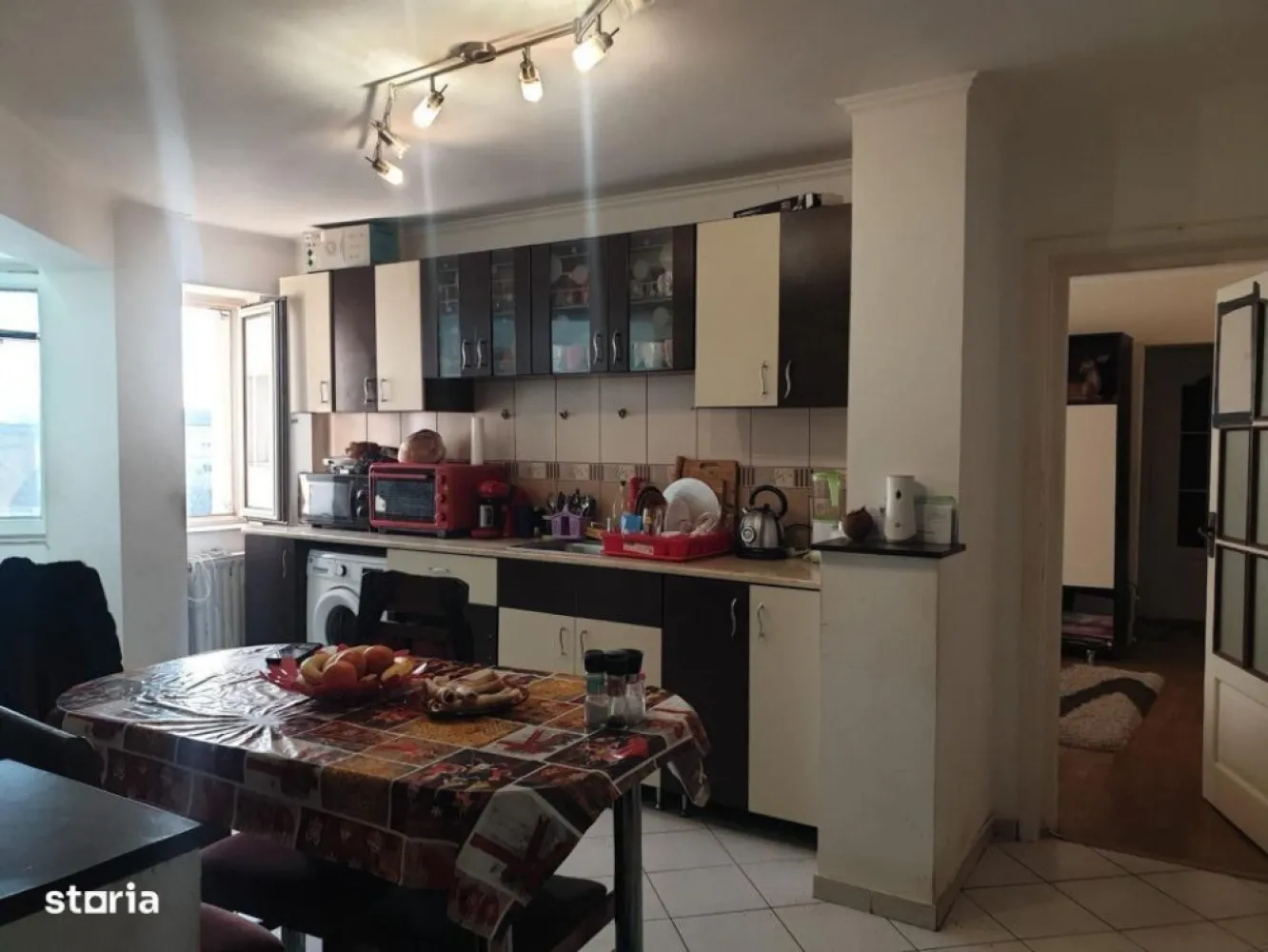 BRASADAS vinde ap 3 cam etaj 4/4 in Micro 16 - Agenția imobiliara BRASADAS vinde apartament cu 3 camere situat la etajul 4/4 in Micro 16 cu suprafata tilă de 70 mp.
Www.brasadas.com.
