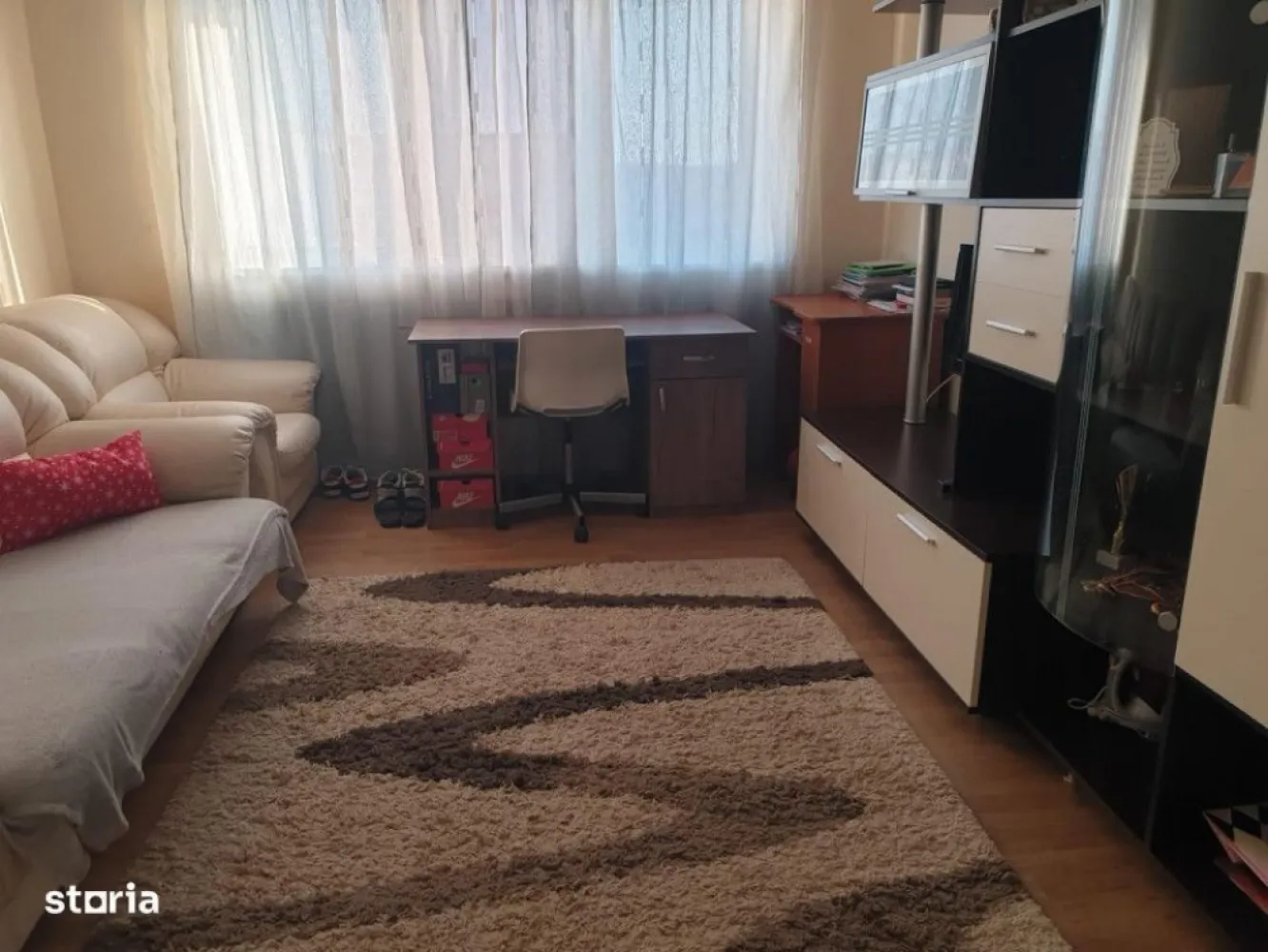 BRASADAS vinde ap 3 cam etaj 4/4 in Micro 16 - Agenția imobiliara BRASADAS vinde apartament cu 3 camere situat la etajul 4/4 in Micro 16 cu suprafata tilă de 70 mp.
Www.brasadas.com.