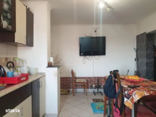 BRASADAS vinde ap 3 cam etaj 4/4 in Micro 16