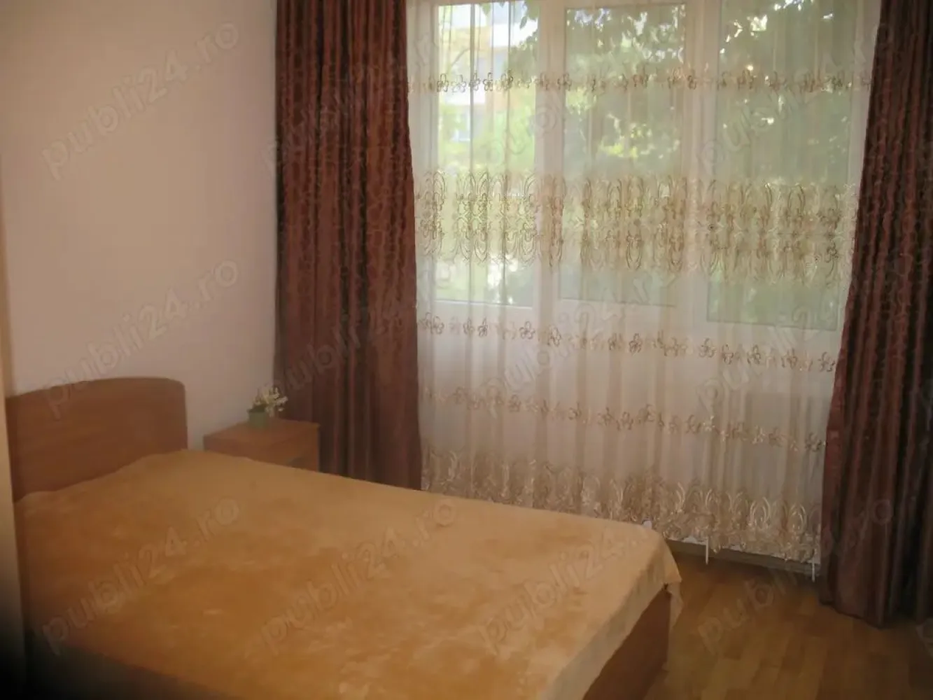 Inchiriere apartament 2 camere - Proprietar Inchiriez apartament 2 camere decomandate pe str.Malcoci, stradal in apropierea policlinicii Malcoci. Situat intr-un bloc cu 4 etaje, confort 1, aer conditionat, mobilat, utilat, 52 mp. La 3 min de statia de tramvai si 20 min de Unirii. Nu are balcon.Centre comerciale in apropiere. Liber de la 01.06.2025.
Inchirierea se face numai cu contract la ANAF.